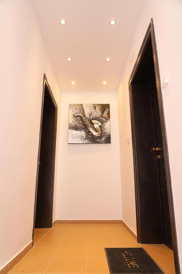 Shushi'S 1 Bedroom Central Apartment Plovdiv Ngoại thất bức ảnh
